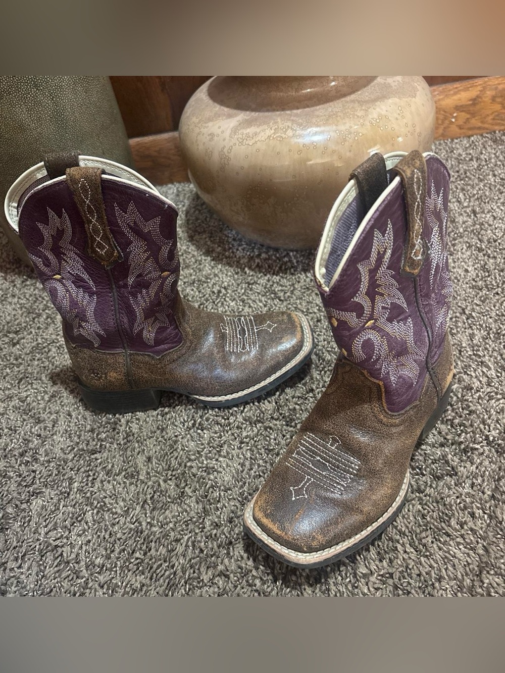 Girls youth Ariat Tombstone purple cowboy boots leather
